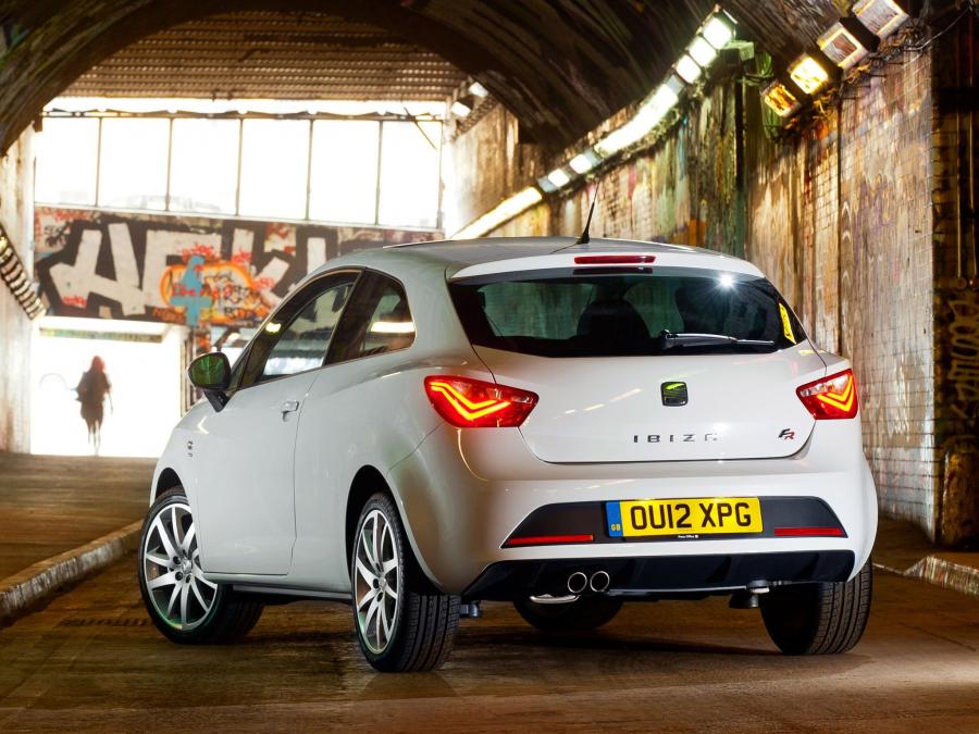  Seat Ibiza FR 2012 года  (UK) (фото 4 из 23)